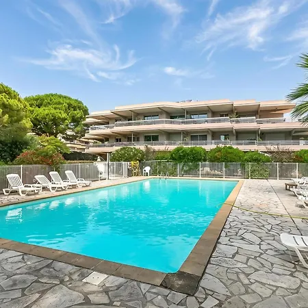 Near Beach, Sea View & Garage - Happy * Antibes